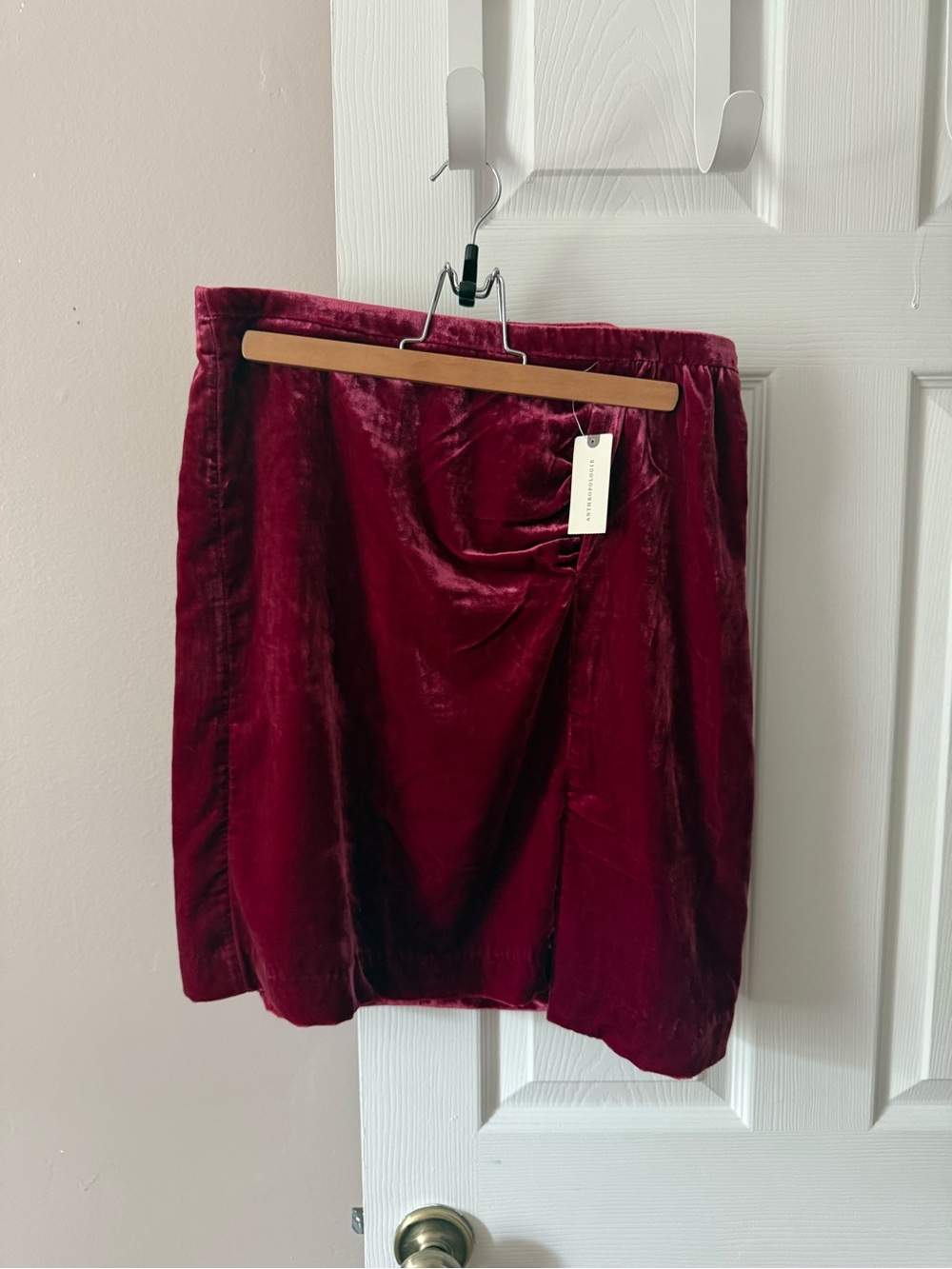 NWT Anthropologie Montie Velvet Mini Skirt Raspberry Red Women’s 10